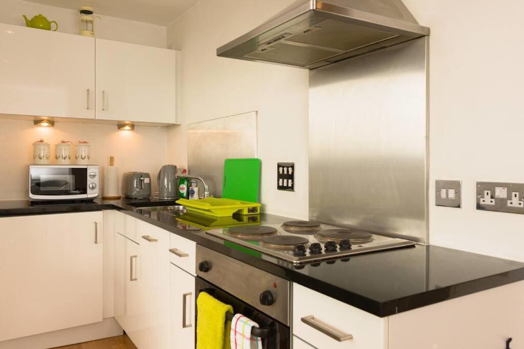 Trendy 10th floor studio apartment Glasgow Esterno foto